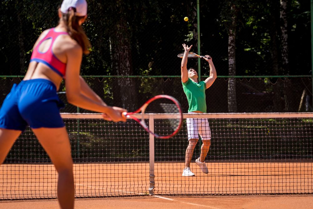 Practicas-reales-vs.-teoria-por-que-la-experiencia-marca-la-diferencia-en-tu-formacion